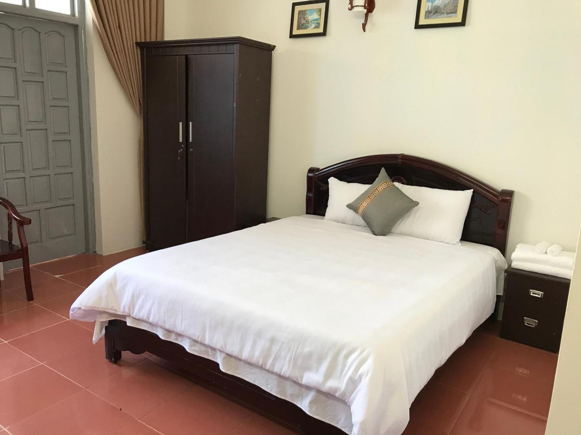 Anh Anh Hotel Bac Ha  Exteriör bild